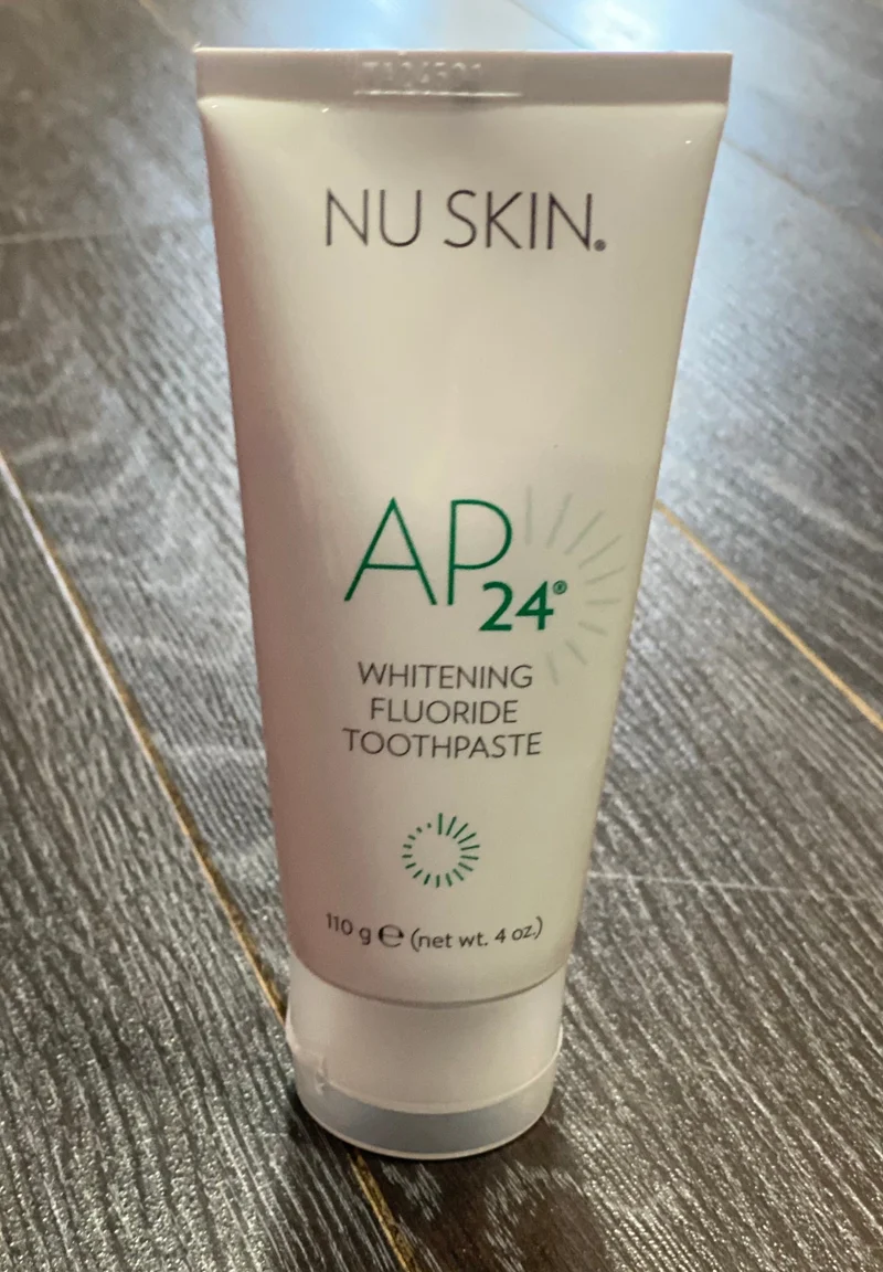 Nu Skin Whitening fluoride toothpaste