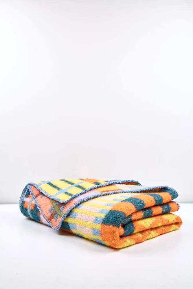 Wool Blanket "Gunta" by Sophie Probst & MIchele Rondelli