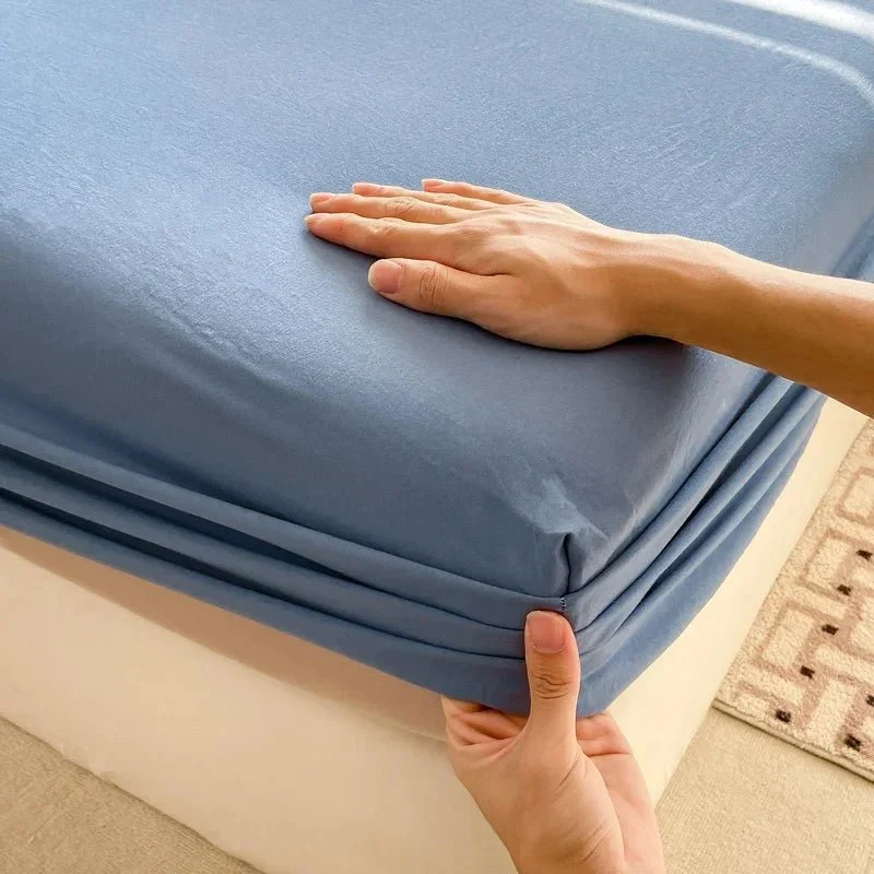 Hochwertiges Spannbettlaken aus Baumwolle mit Gummiband – erhältlich in den Größen Einzel-, Doppel-, Kingsize- und Queensize.