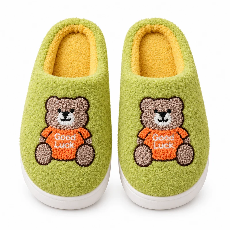 Genießen Sie höchsten Komfort mit den Wollpantoffeln mit Cartoon-Bärenmotiv für Damen