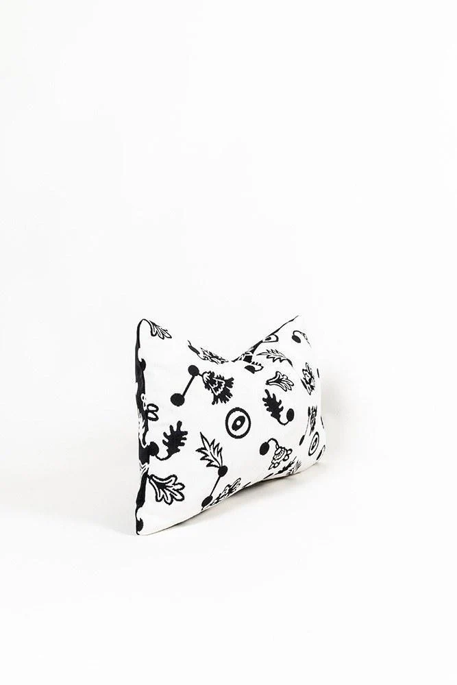 Woven Pillows and Cushions "Mars" by Nathalie Du Pasquier & George Sowden
