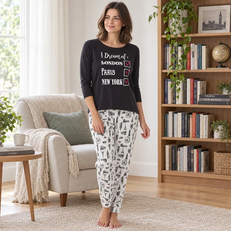 Damen-Pyjama-Set für den Städtetrip mit bedruckter Hose