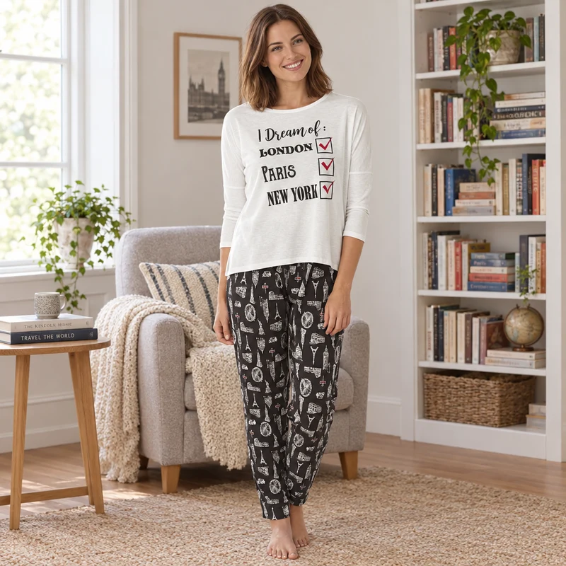 Damen-Pyjama-Set für den Städtetrip mit bedruckter Hose