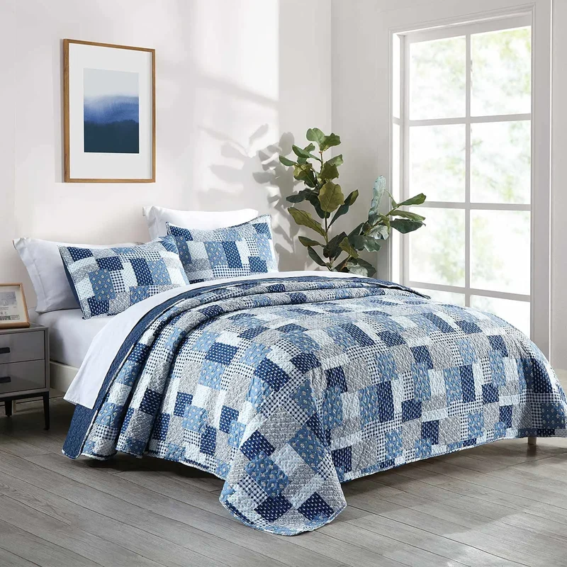 Verwandeln Sie Ihr Schlafzimmer mit dem ultraweichen Bettwäsche-Set mit Blumenmuster – 3-teilige Patchwork-Tagesdecken in Grau für alle Jahreszeiten.
