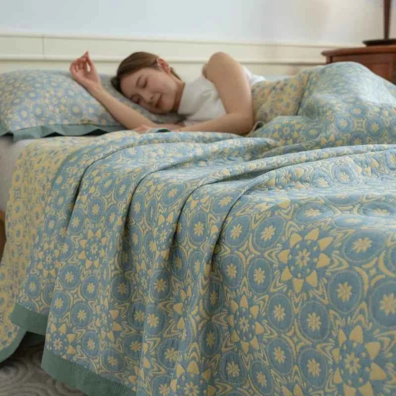 Kuscheln Sie sich in unsere Tagesdecke aus 100 % Baumwolle ein – luxuriöser Retro-Charme