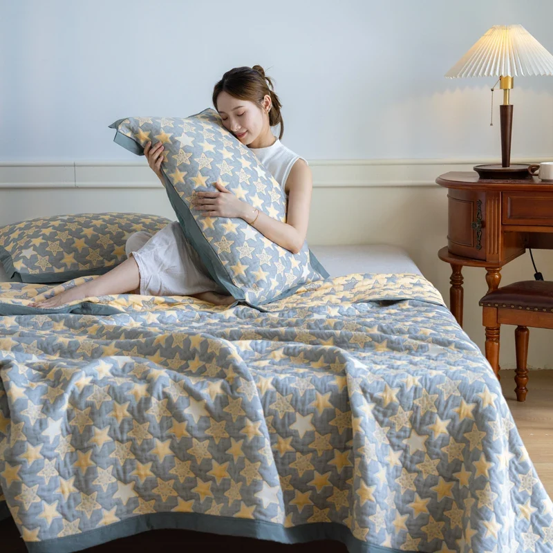 Kuscheln Sie sich in unsere Tagesdecke aus 100 % Baumwolle ein – luxuriöser Retro-Charme