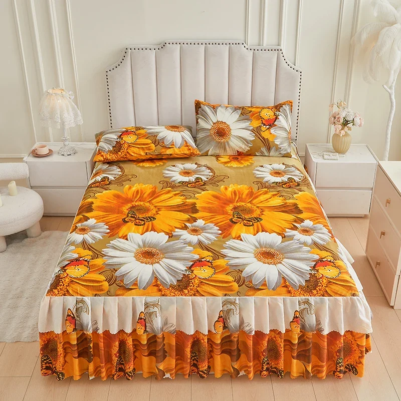 Verwandeln Sie Ihr Schlafzimmer mit unserem floralen Bettrock- und Kissenbezug-Set