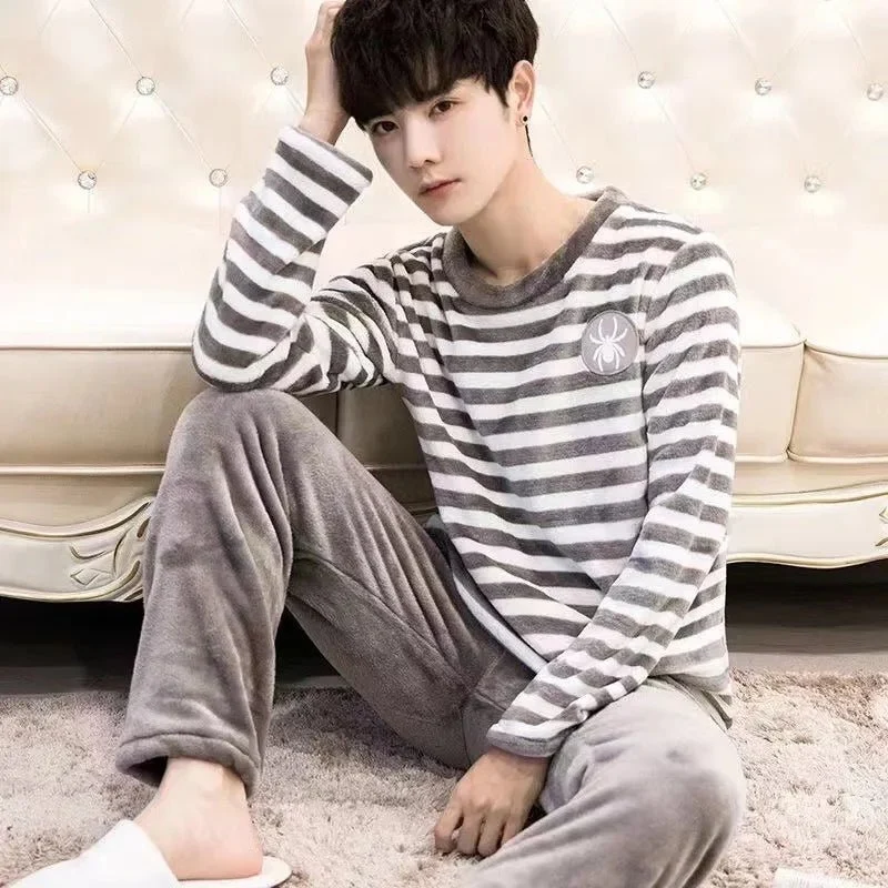 Koreanischer Flanellpyjama – Gemütliche Herren-Loungewear für ultimativen Komfort