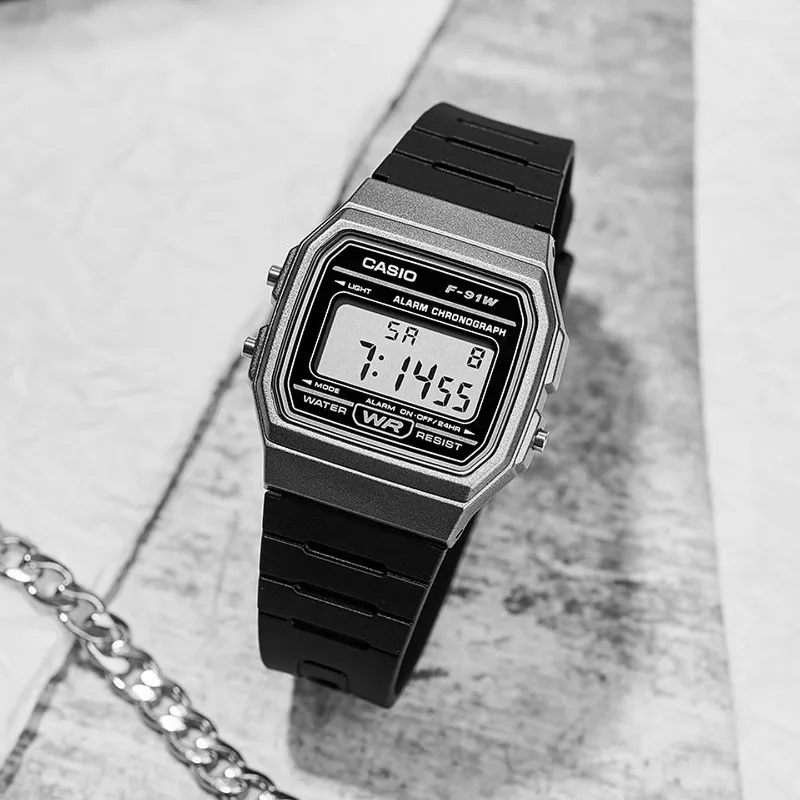 Casio F91W Retro-Wasserdichte Uhr - Modische, schlichte, kleine, quadratische elektronische Uhr mit LCD-Display