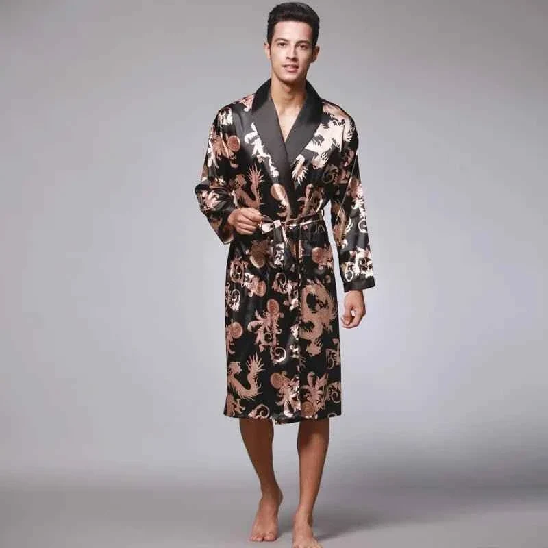Kimono-Bademantel aus Seidensatin für Herren mit goldenem Drachenmotiv, knielang