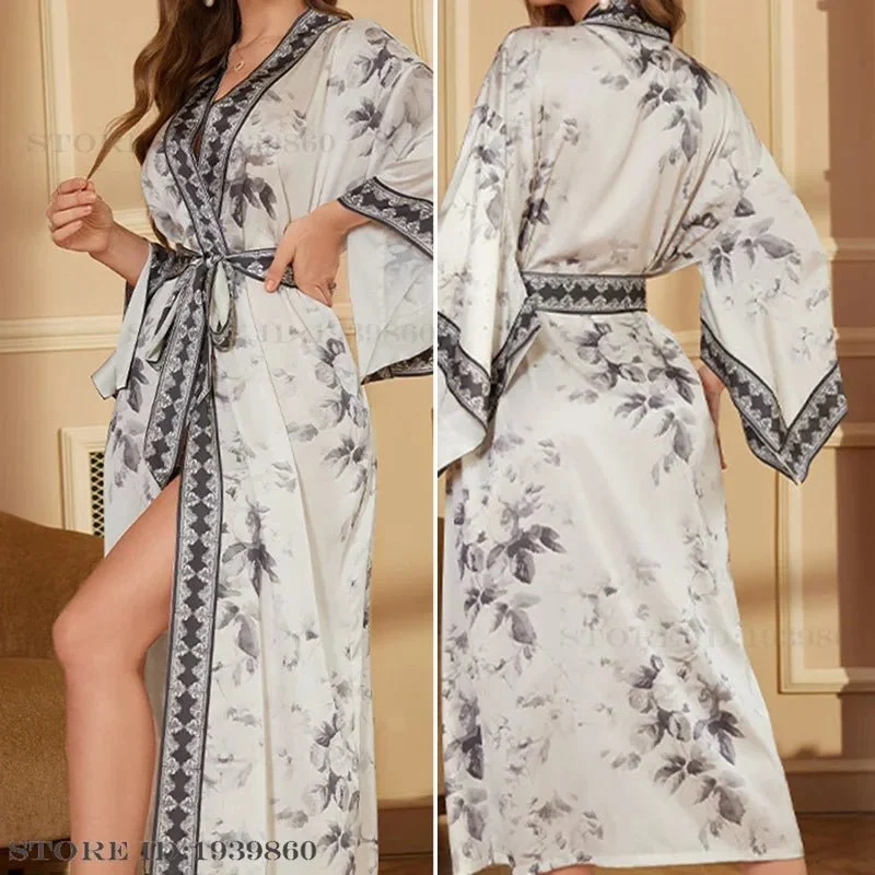 Satin-Bademantel in Übergröße, Kimono-Bademantel mit Blumenmuster