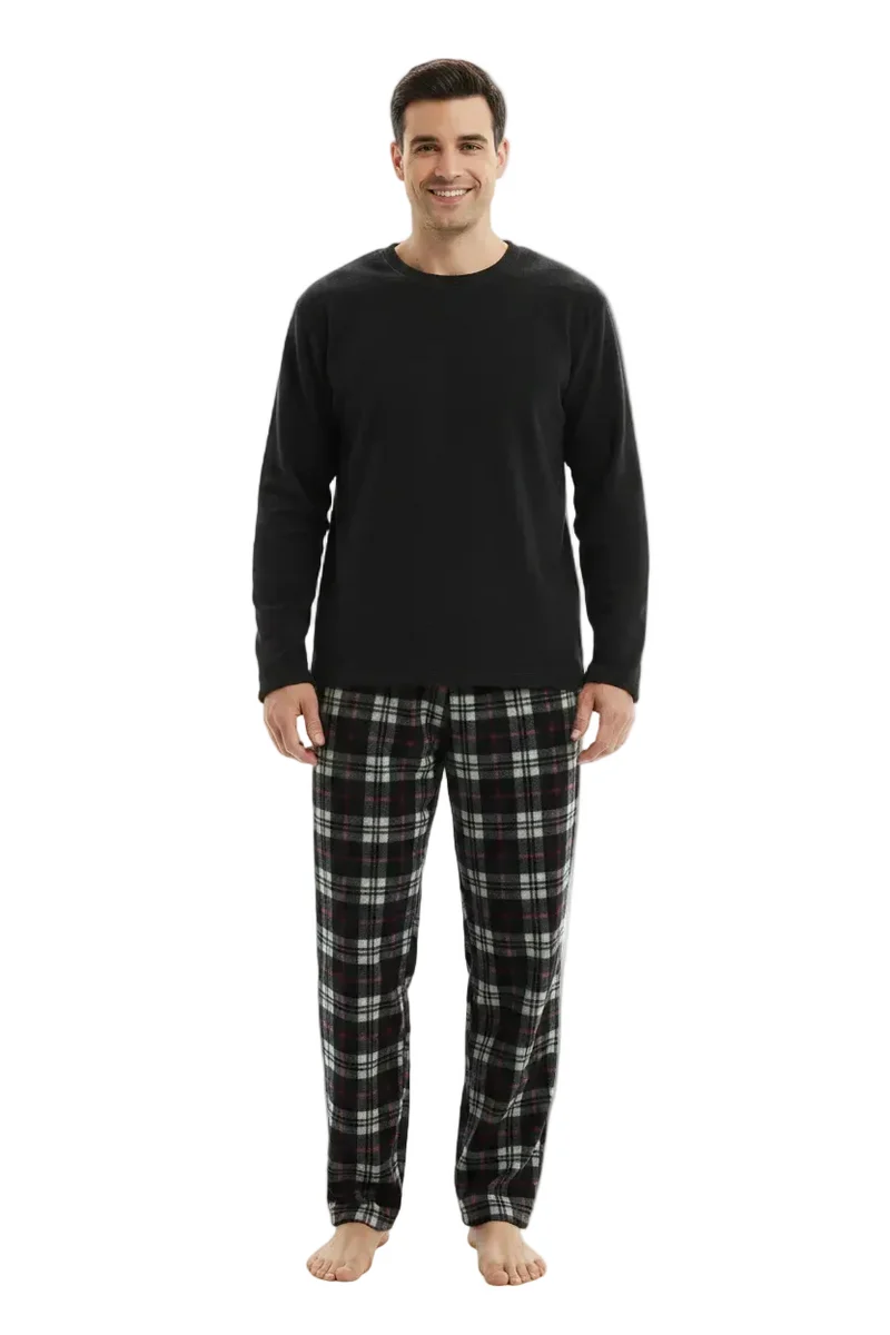 Kuscheln Sie sich ein in unser Herren-Thermo-Fleece-Pyjama-Set – stilvolles Design in Schwarz und Rot mit langen Ärmeln