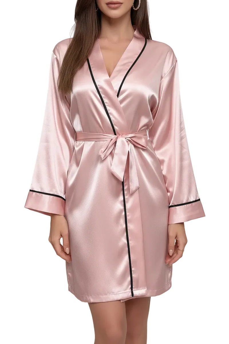 Steigern Sie Ihren Komfort mit unserem Damen-Kimono-Bademantel aus Satin.