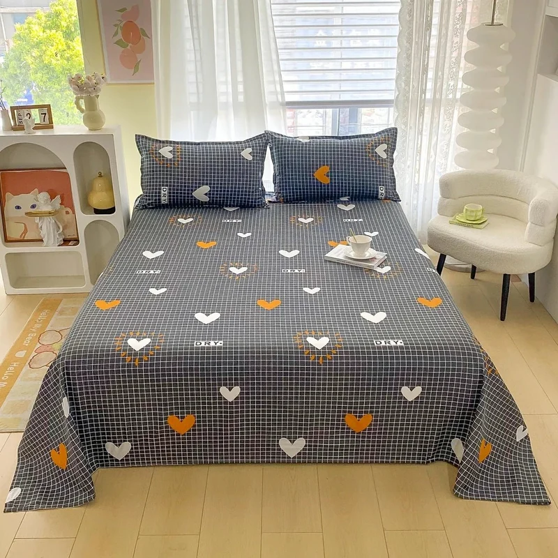 Bettwäsche mit rotem Blumenmuster – erhältlich in den Größen Doppelbett, Einzelbett, Queensize und Kingsize.