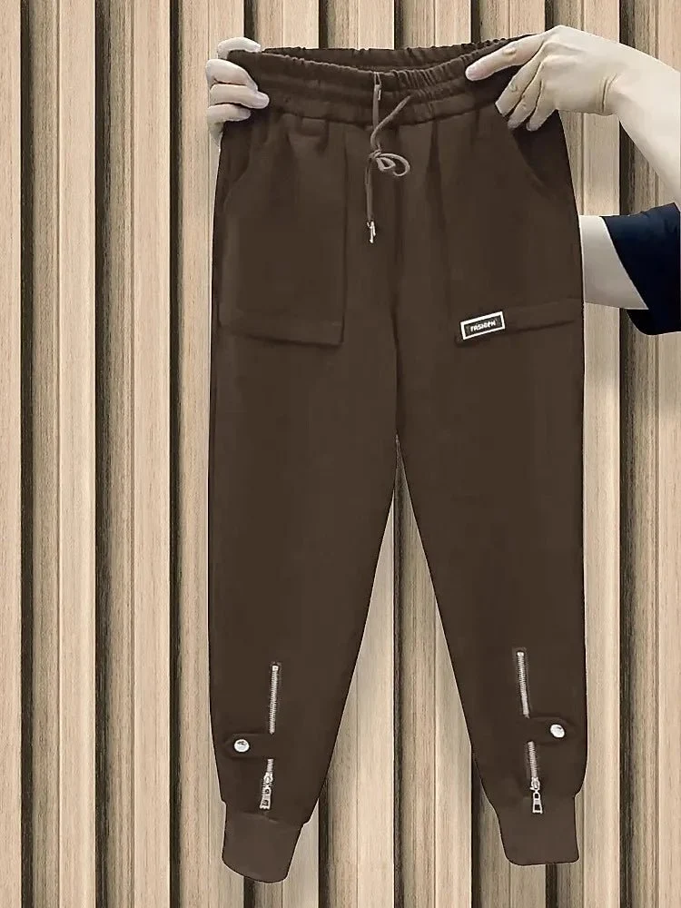 Erleben Sie ultimativen Komfort mit der Y2K Damen-Sweathose mit Fleece-Futter.