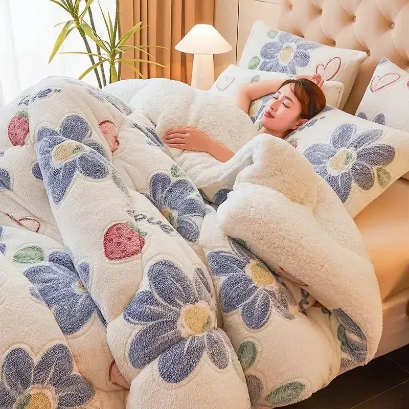 Winterliche Lammwolldecke – Dicke und warme Plüschdecke für Einzel- und Doppelzimmer im Studentenwohnheim