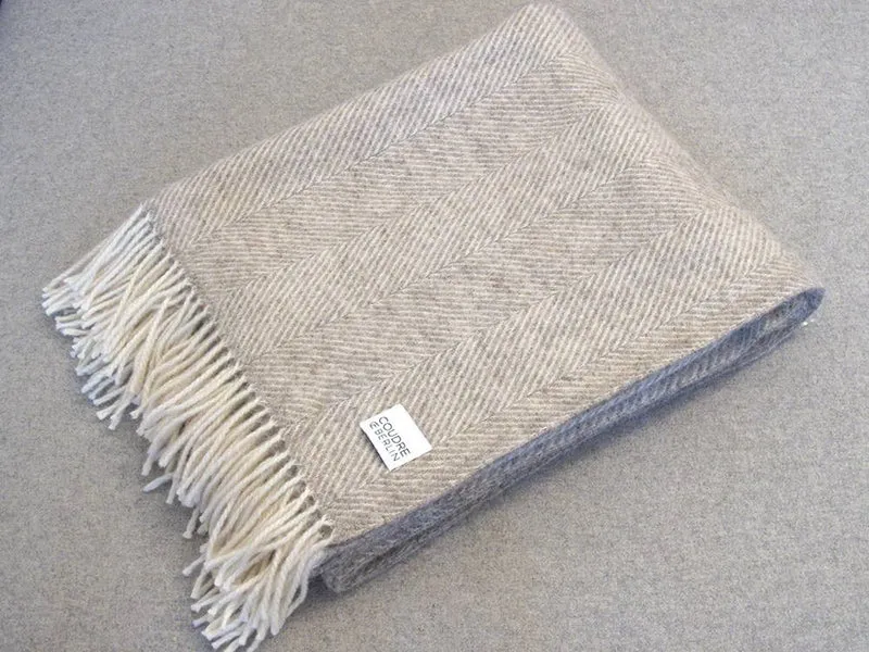 Wolldecke / Kuscheldecke - Kalkstein - Hellbeige - Fischgrat - 100% Schurwolle