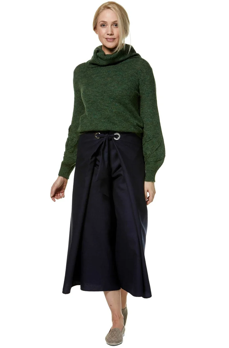 Alpaka Rollkragenpullover SALOMON – Modischer Crop-Strick mit Applikationen