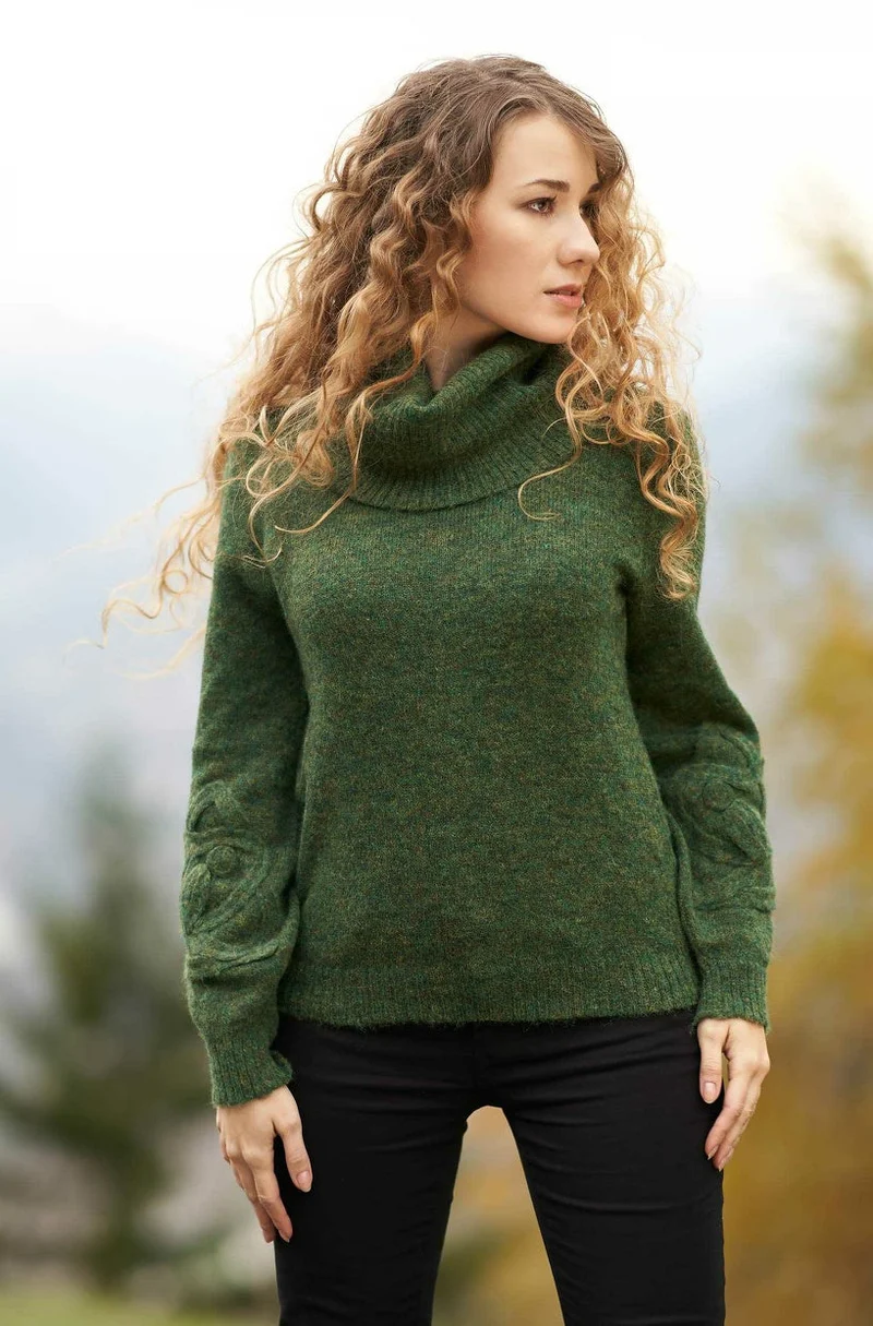 Alpaka Rollkragenpullover SALOMON – Modischer Crop-Strick mit Applikationen